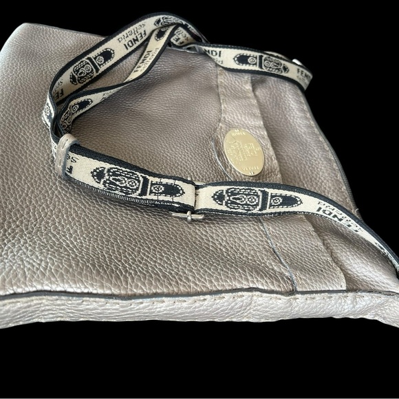 Fendi Platinum Pebbled Leather Messenger Bag with Logo Strap - Picture 5 of 9